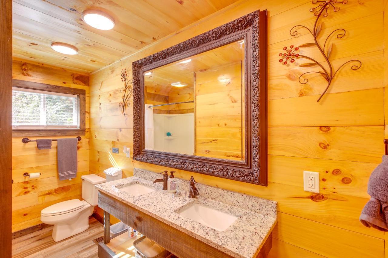 Pet-Friendly Chattanooga Cabin With Hot Tub And Kayaks Exteriör bild